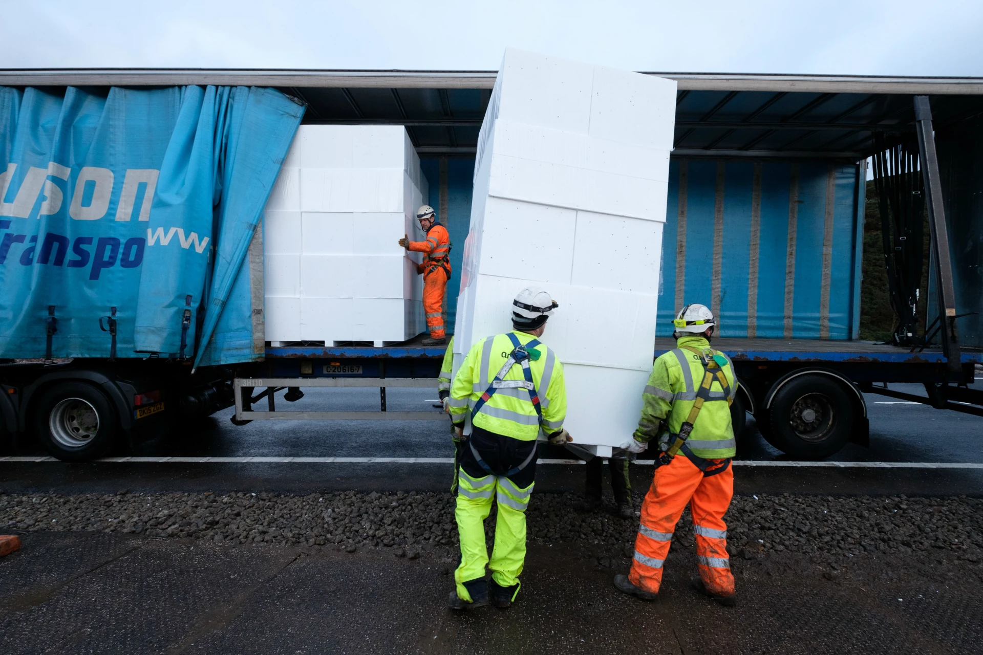 Background image - Blockdeliveryviacurtainsidedlorry