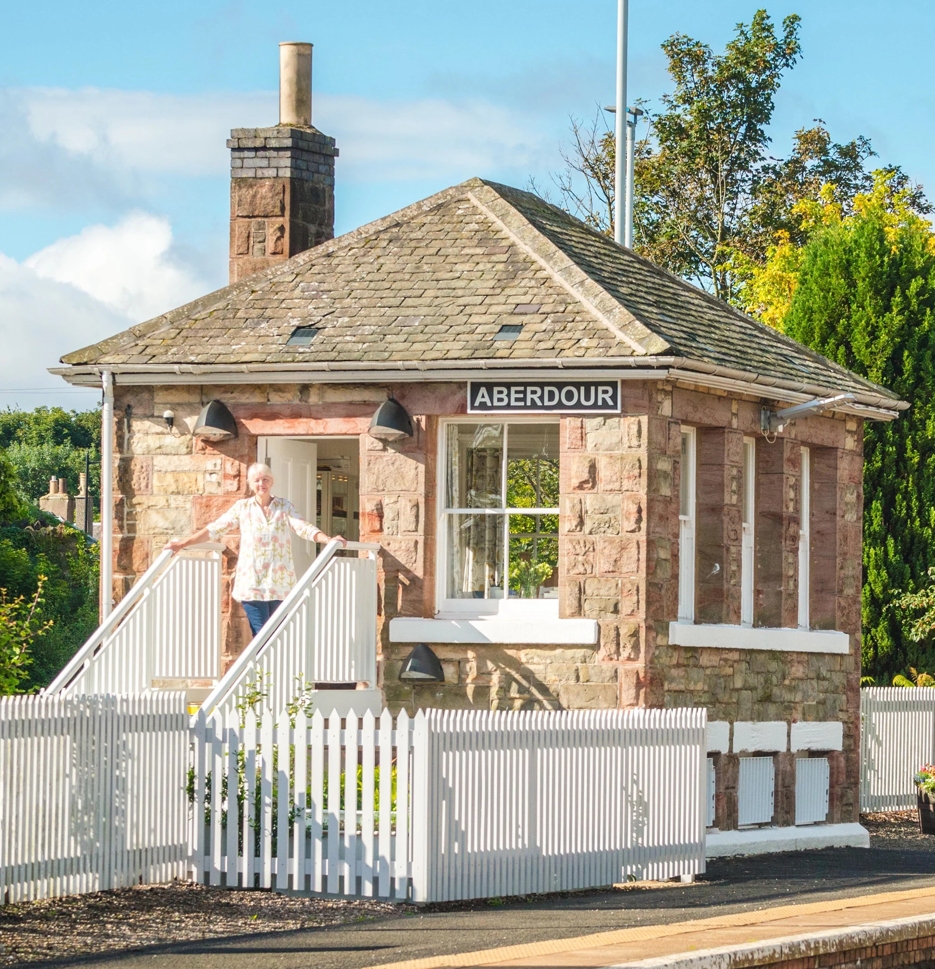 Background image - Lynette At Aberdour Signal Box