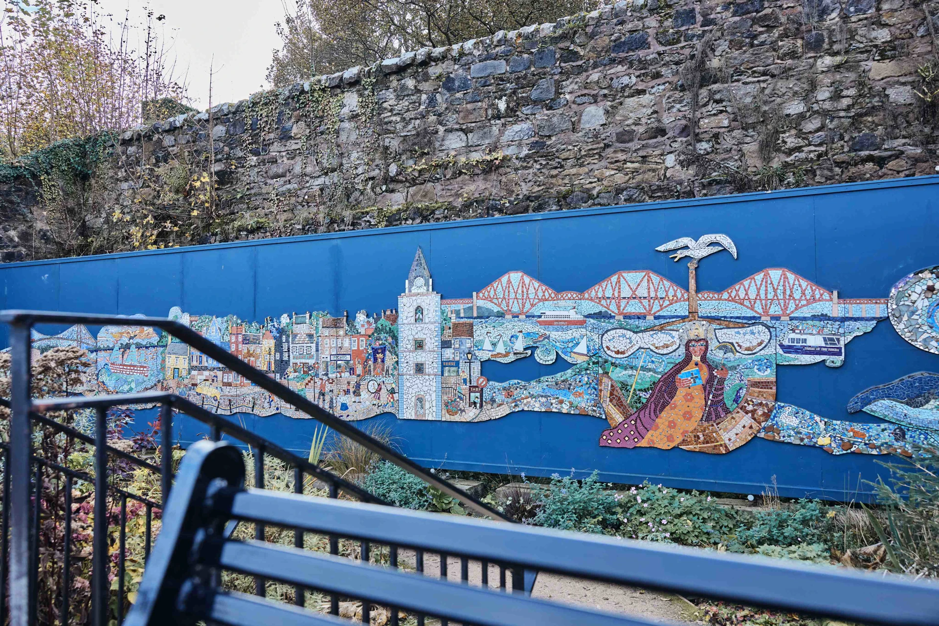Background image - Mural1 Low