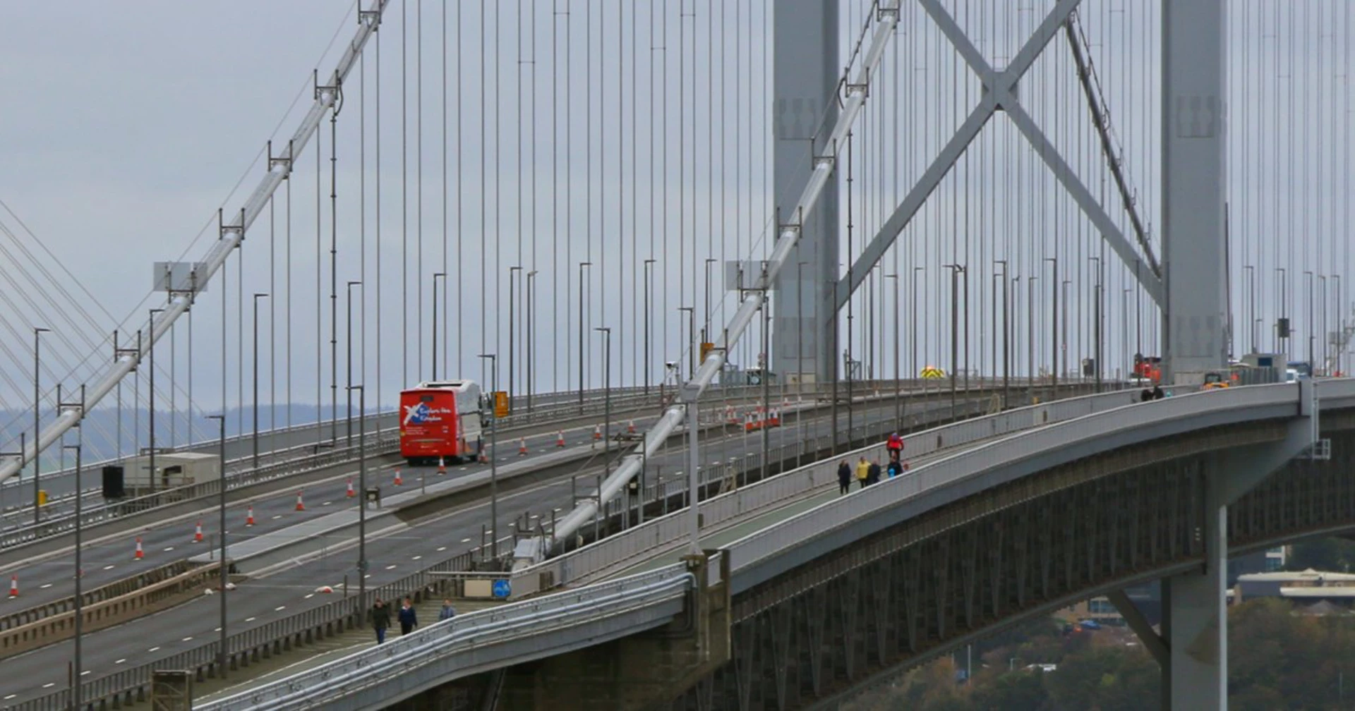 Background image - Bus On Frb181017