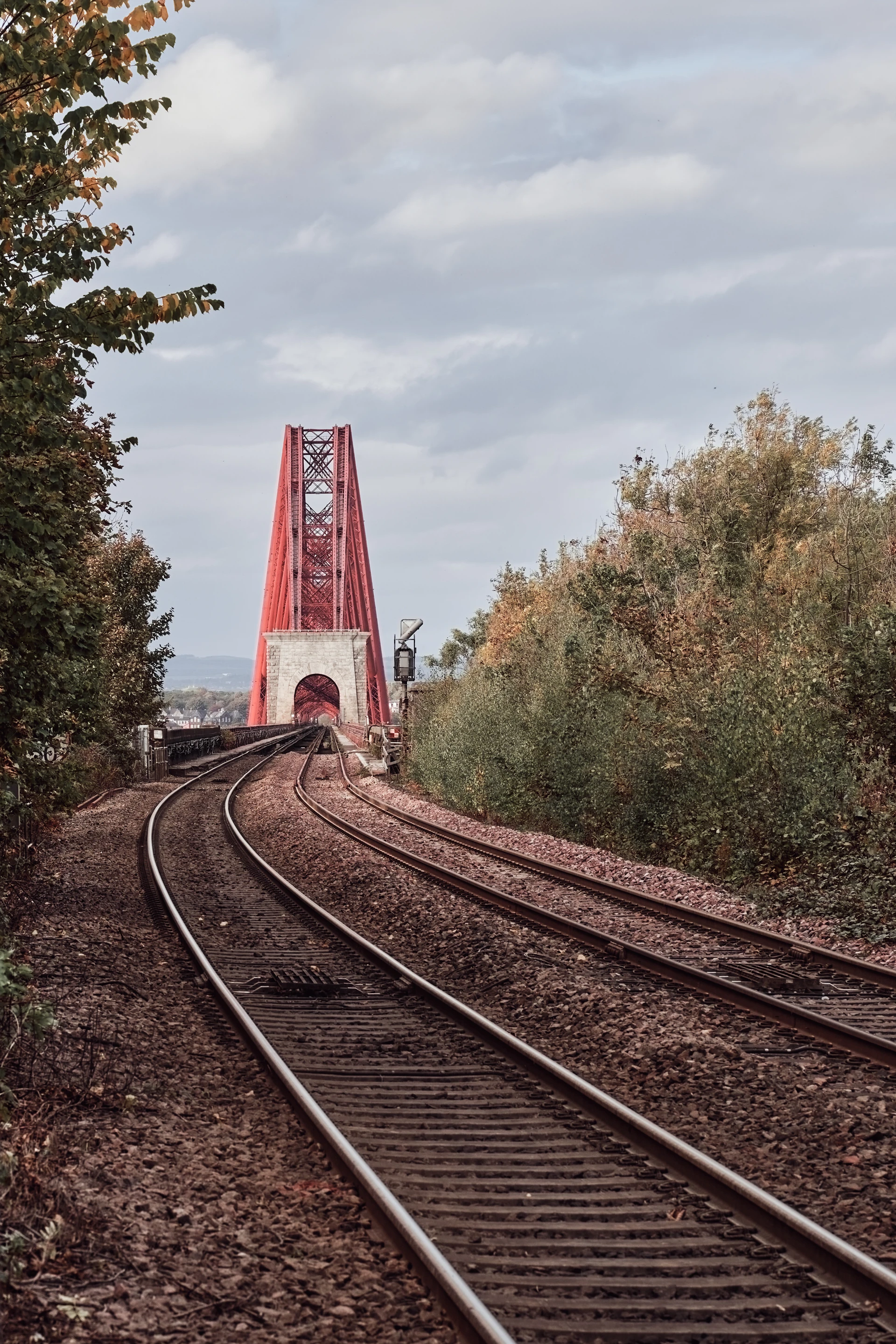 Forthrailbridgedalmenystation