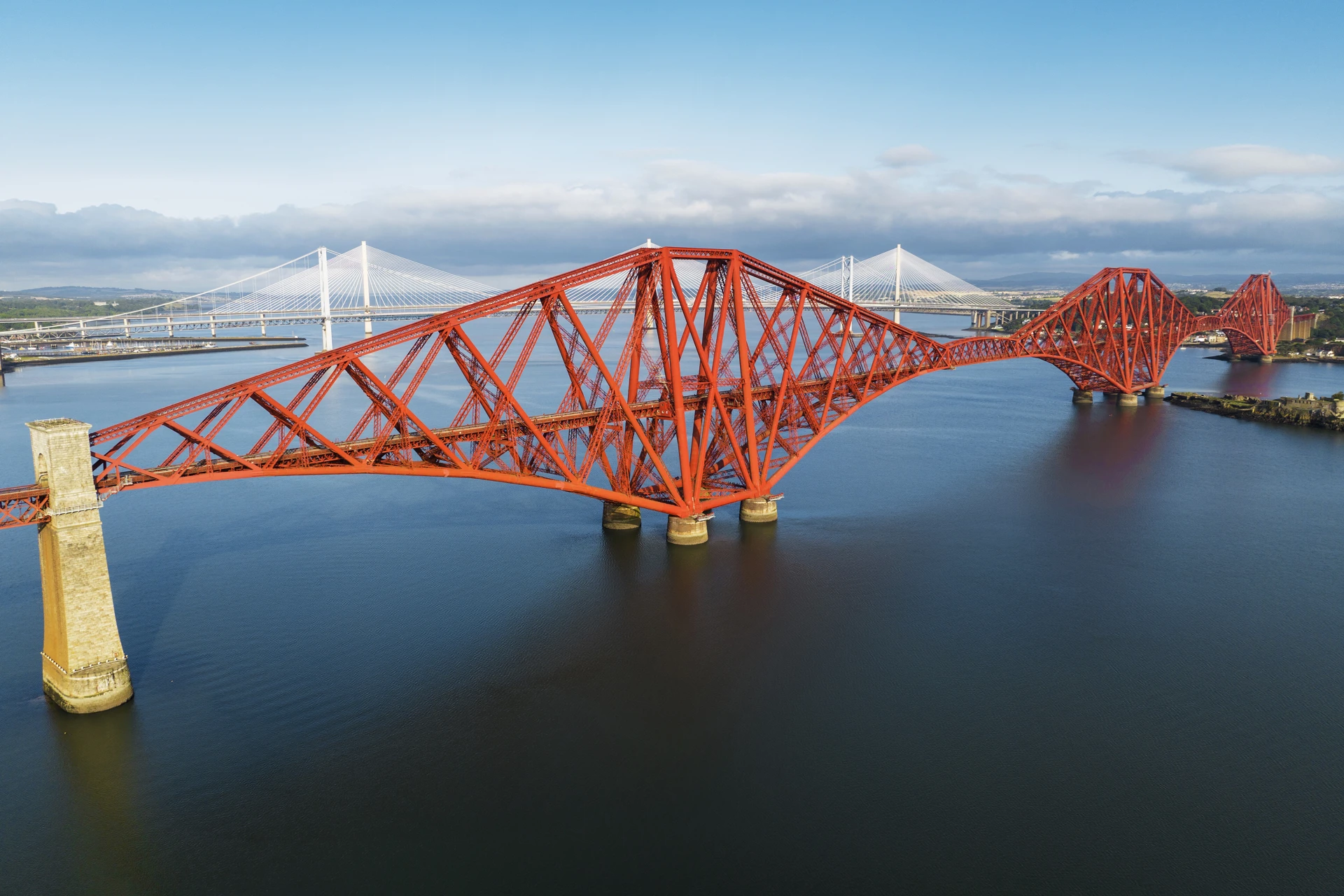 Background image - Visitscotland Forth Bridges 4