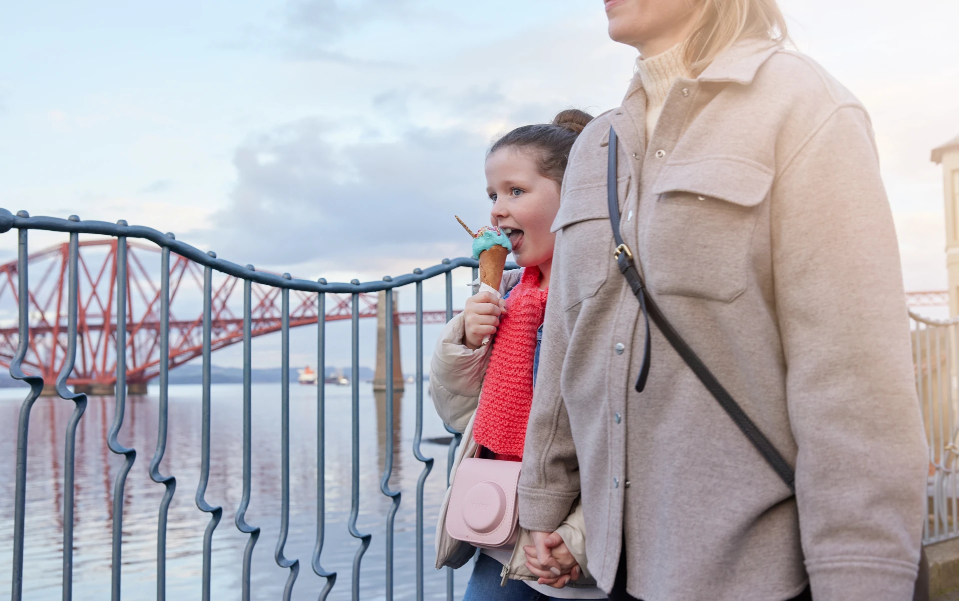 Background image - Icecreamrailbridgesouthqueensferry (1)