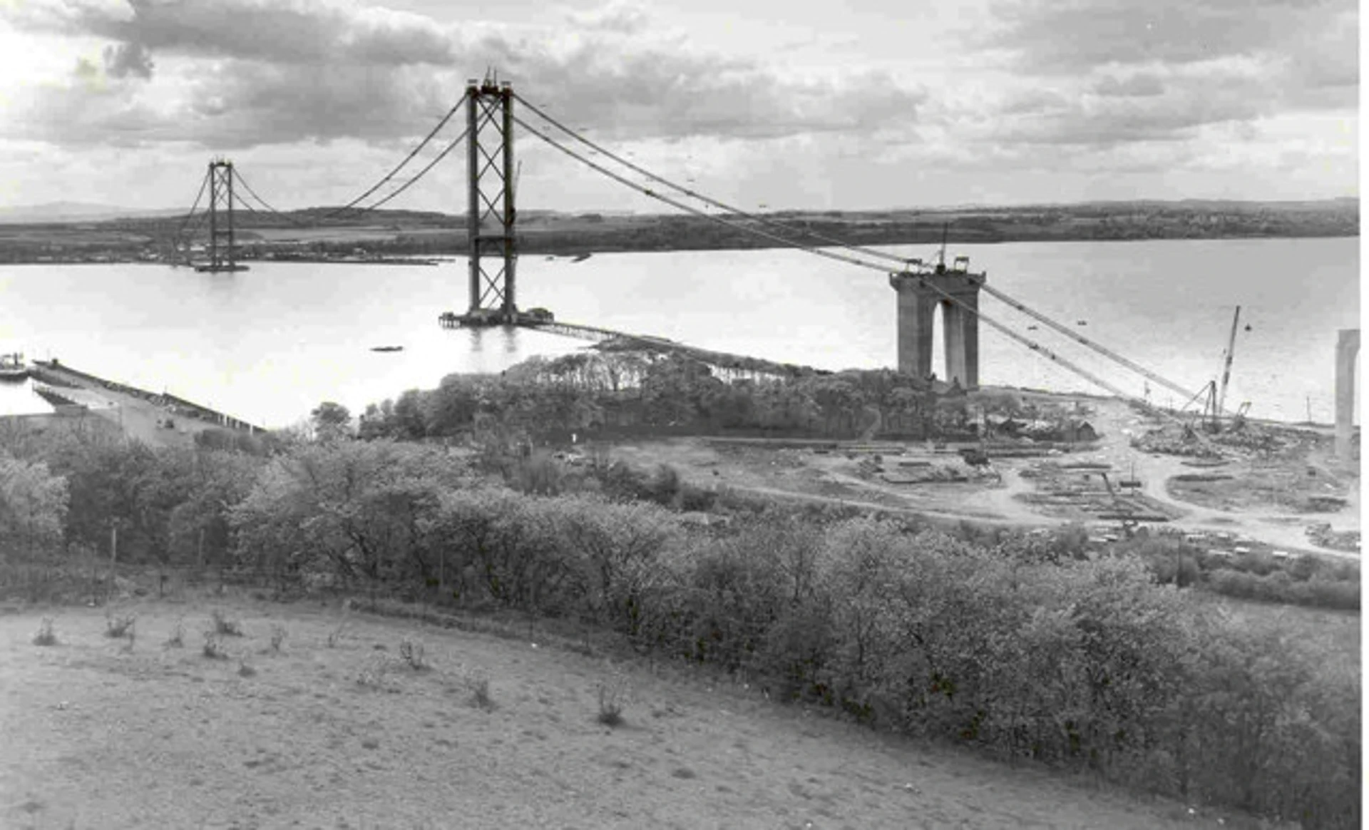 Background image - Forth Road Bridge Construction (1)