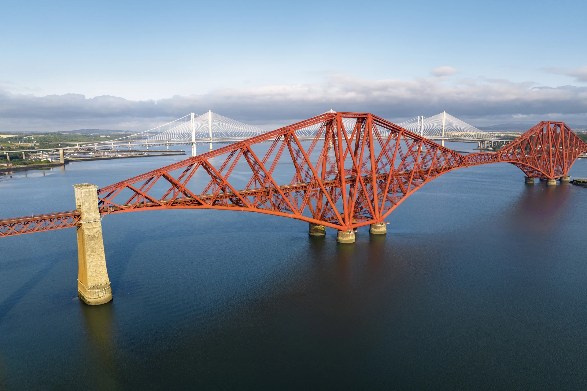 Background image - Visitscotland Forth Bridges 3